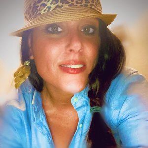 Meet your Posher, Kelli